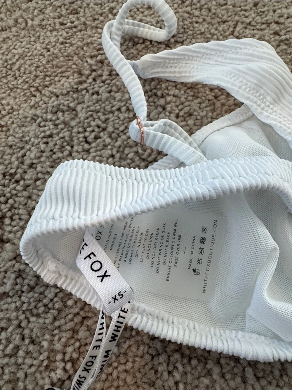 WHITE FOX SWIM | White Ribbed Knot Bikini Top